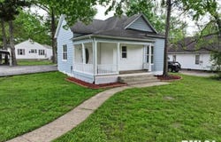 800 DIVISION Street, Carterville, IL 62918