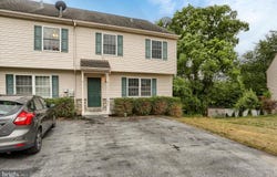1690 LAKESIDE DRIVE, MIDDLETOWN, PA 17057