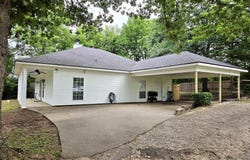 519 S Market St, Benton, AR 72015