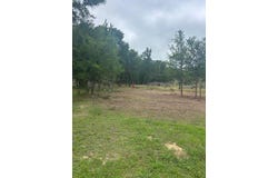 W Barton, Calvert, TX 77837