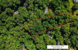 3806 Lakeview Drive, Pfafftown, NC 27040