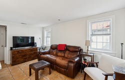 9 1/2 F Street, Charleston, SC 29403