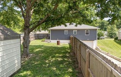 1304 S 39th Street, St Joseph, MO 64507