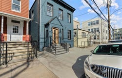 11 Cedar St, Yonkers, NY 10701