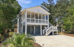 105 SW 11th Street, Oak Island, NC 28465
