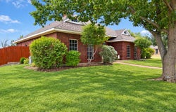 1607 N Park Drive, Bowie, TX 76230