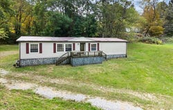 214 Maybrook Rd, Pembroke, VA 24136