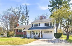 137 Robert Rd, Dedham, MA 02026