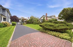 496 Windsor Place, Oceanside, NY 11572