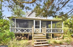 402 S BAY SHORE DRIVE, MILTON, DE 19968