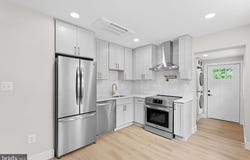 321 W J STREET, PURCELLVILLE, VA 20132