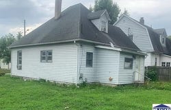 1332 1st Avenue, Terre Haute, IN 47807