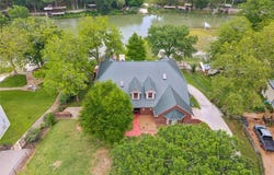 640 Woodlake Drive, McQueeney, TX 78123