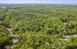 8690/ 8680 Greeley Court NE, Rockford, MI 49341