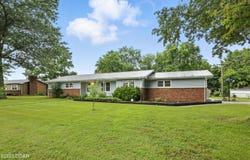 204 N Arlington Drive, Carl Junction, MO 64834