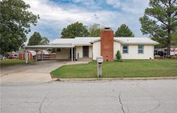 1008 Coronada Street, Coffeyville, KS 67337