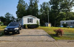 61 Pine Hill MHP, Berwick, ME 03901