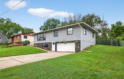 312 Pinecrest Court SW, Pine Island, MN 55963