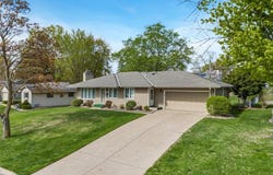 8316 Beard Road, Bloomington, MN 55431