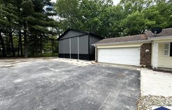 2363 E Mockingbird Drive, Clinton, IN 47842