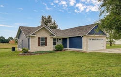 5458 S 248th Road, Buffalo, MO 65622
