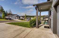 183 ROCKCREST DR, Lowell, OR 97452