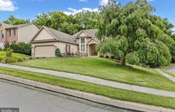 2403 ROLLING HILLS DRIVE, MECHANICSBURG, PA 17055