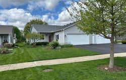 34 S Juniper Drive, North Aurora, IL 60542