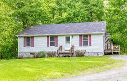 14 Carter Lane, Brewer, ME 04412