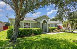 713 Del Mar Circle, Melbourne, FL 32904