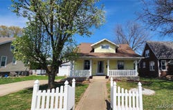 530 W Holmes, Chester, IL 62233