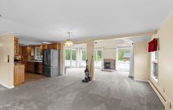 8 Sherwood Drive, Eliot, ME 03903