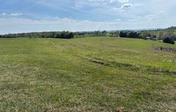 180 Gandertown Road, Loretto, KY 40037