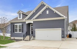 5 Ashburn Avenue, Manahawkin, NJ 08050