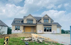 2304 NE Shoal Creek Parkway, Kansas City, MO 64155