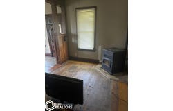 409 Lehnen, Norway, IA 52318