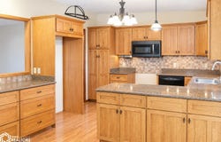 702 E Franklin Street, Bloomfield, IA 52537