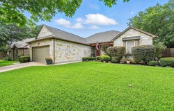 5001 Oak Springs Drive, Arlington, TX 76016