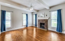 423 S Main ST, Lockhart, TX 78644