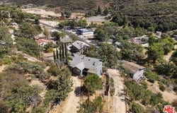 17565 Lone Pine Trl, Lake Hughes, CA 93532