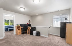 1233 SE WINDSONG DR, Cascade Locks, OR 97014