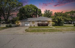 705 S Griffin Street, Grand Haven, MI 49417