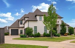 719 W 109th Place S, Jenks, OK 74037