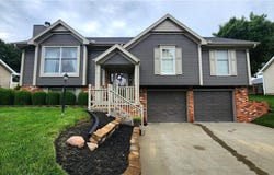 2801 Quail Drive, St Joseph, MO 64506