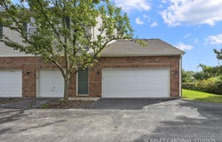 641 W Moreland Avenue, Addison, IL 60101