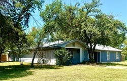 704 W Brazos Street, Groesbeck, TX 76642