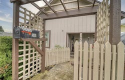 385 N 6TH St, StHelens, OR 97051