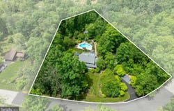 3216 ROCKHILL RD, PERKIOMENVILLE, PA 18074