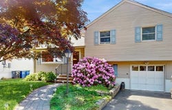 713 Lawrence Rd, Bound Brook Boro, NJ 08805-1107