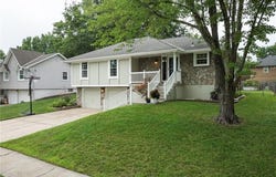 1004 NE Cedar Street, Lee's Summit, MO 64086